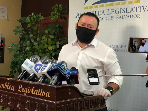 Reducción de bonos, propuesta por el diputado Gallegos, aportaría al Estado medio millón de dólares para enfrentar emergencia reduccion-de-bonos-propuesta-por-el-diputado-gallegos-aportaria-al-estado-medio-millon-de-dolares-para-enfrentar-emergencia